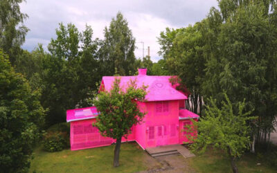 La casa ricoperta di filo rosa, Olek