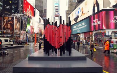 "Anche noi eravamo sconosciuti", l'installazione in Times Square