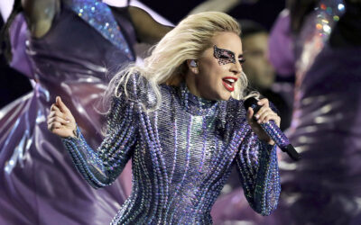 Lady Gaga infiamma il Super Bowl 2017