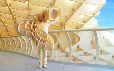 L'artista francese che si veste come le architetture, Pierre Kauffmann