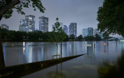 Quando cala la notte, le fotografie di una Parigi allagata di Benoit Lapray