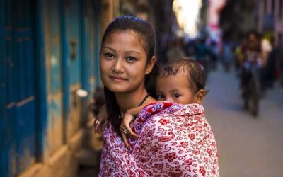 Madri e figli negli scatti di Mihaela Noroc in giro per il mondo