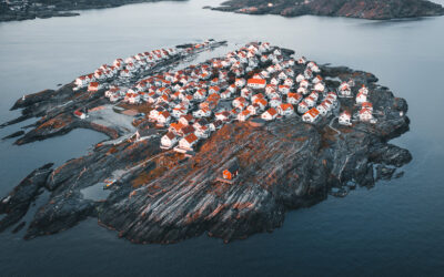 Le solitarie isole svedesi nelle fotografie aeree di Tobias Hägg