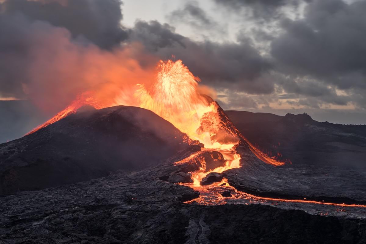 A pochi metri da un vulcano islandese con Brian Emfinger