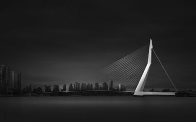 La Rotterdam notturna e dark di Oscar Lopez