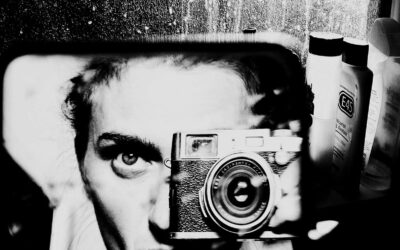 “There To Be Here”, una serie di autoritratti di Jonė Reed