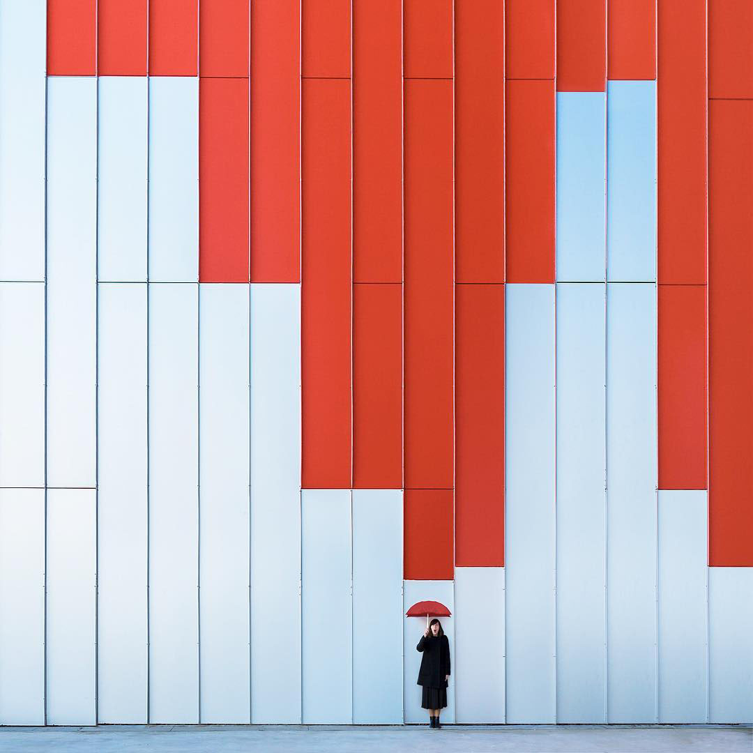 Dan Rueda Le ironiche fotografie ispirate all’architettura di Anna Devís e Daniel ...
