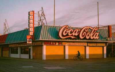 L'anima della strada nella fotografia di Merton Wu