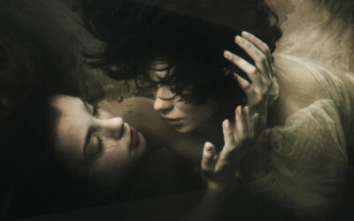 Le fotografie di Mira Nedyalkova, tra acqua, dolore e bellezza