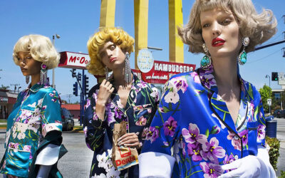 Le fotografie di moda pop-surreali di Nadia Lee Cohen