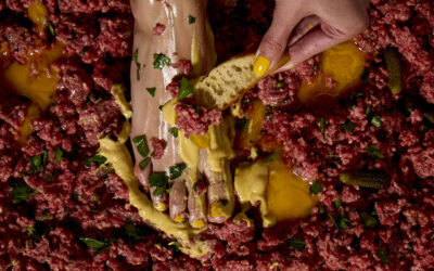 Cibo e fotografia, gli still life concettuali di Henry Hargreaves