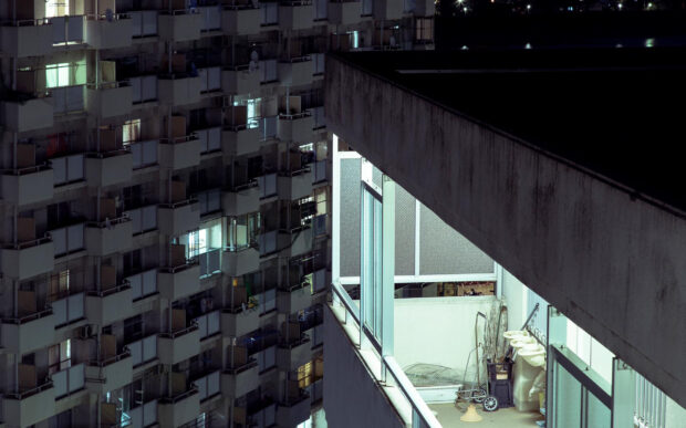 Le architetture notturne di Cody Ellingham